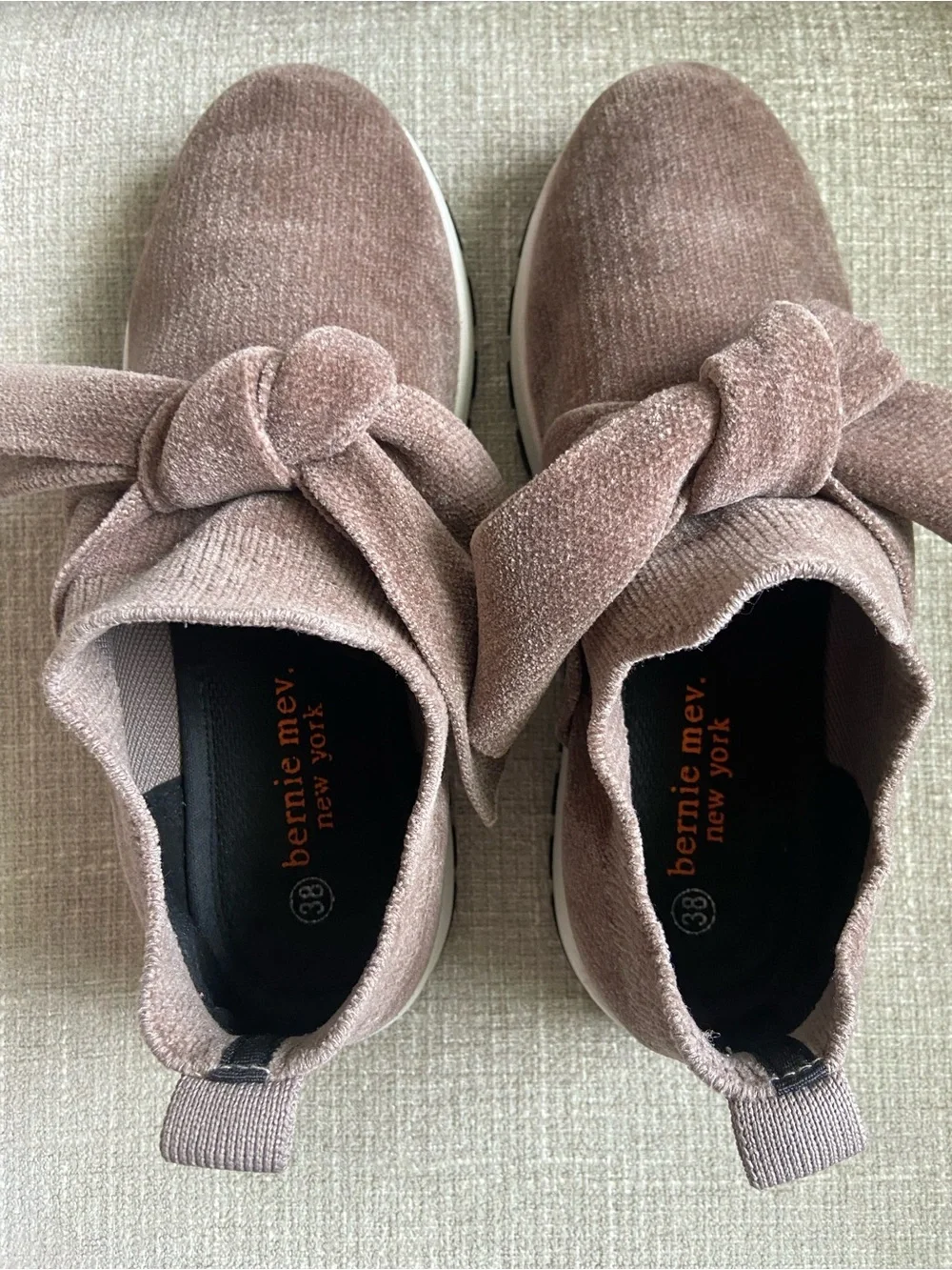 Bernie Mev Tara Serenity Sneakers Size 7 Size 38 Taupe Brown Bow